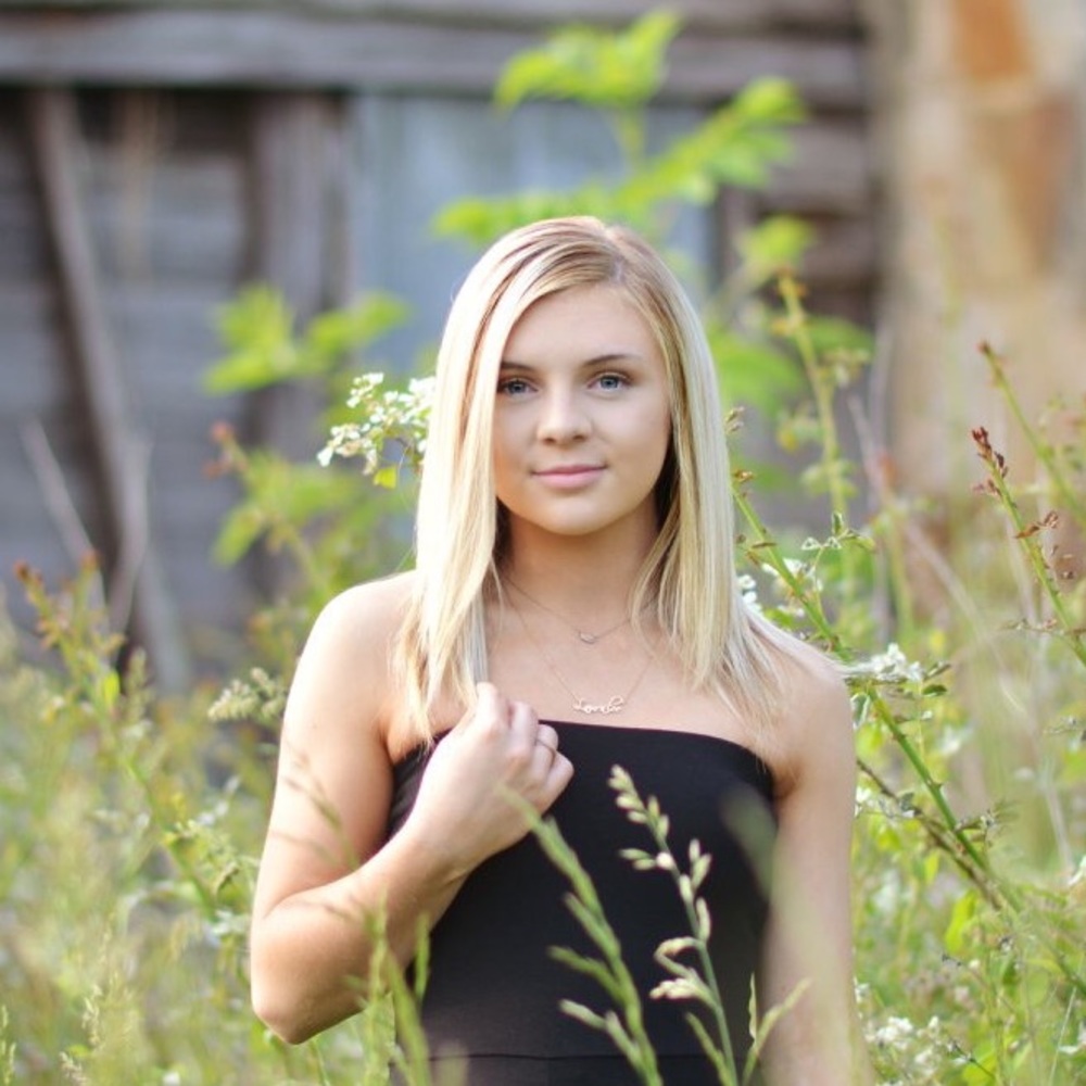 Meet your Posher, Lauralee